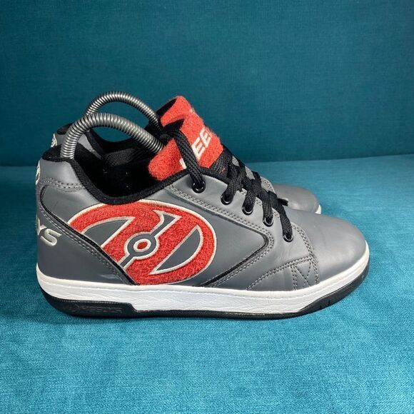 Size 7 - Men’s Heelys gray shoes - Picture 3 of 8